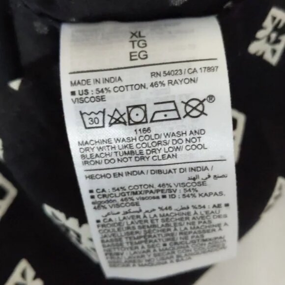 NWOT Short Sleeved Printed Camp Shirt XL - Picture 8 of 9